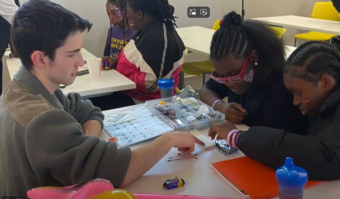 TechShare STEM workshop at West Side Park Community Center
